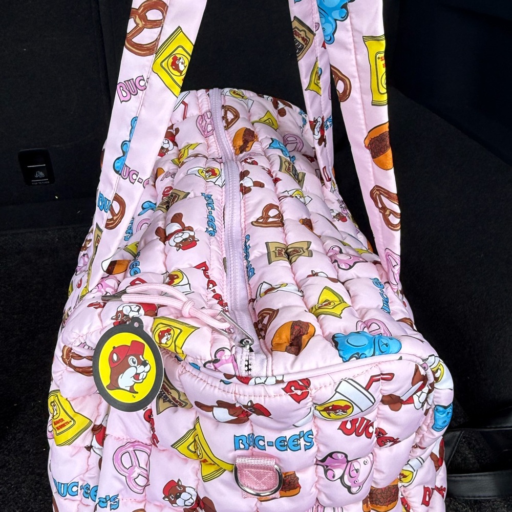 Pink Buc-ee’s Quilted Snack Print Duffel Bag - Picture 3 of 5